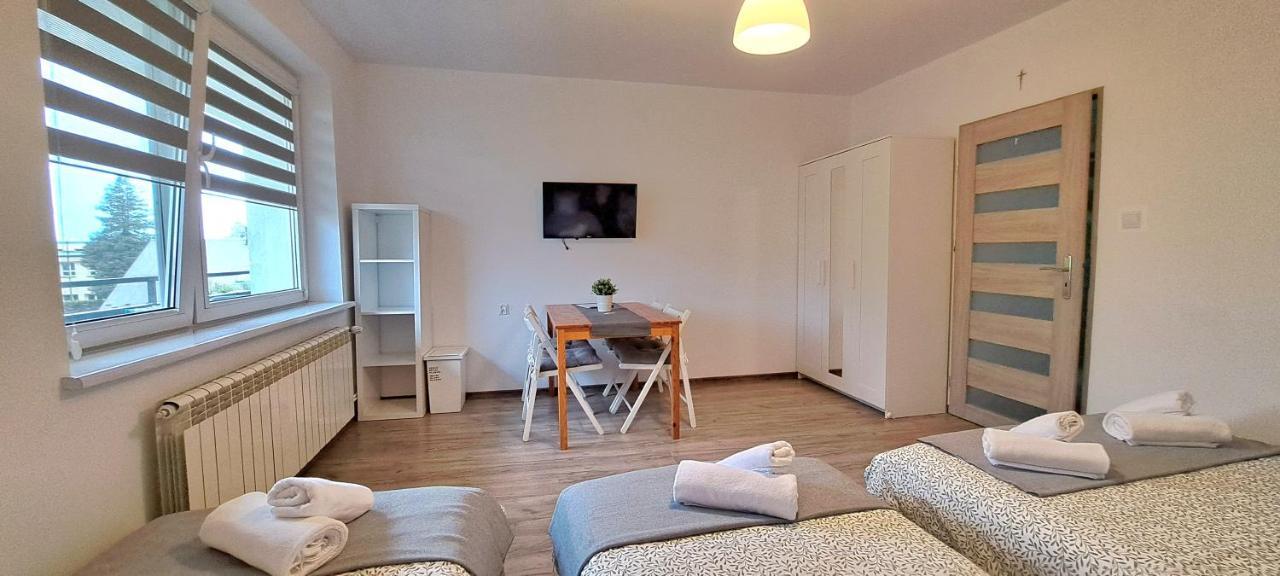 Pokoje I Apartamenty Na Szkolnej Zator Luaran gambar